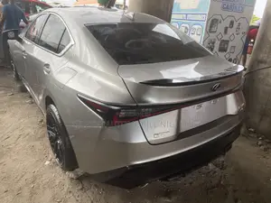 Lexus IS 300h 4WD 2021 Gray
