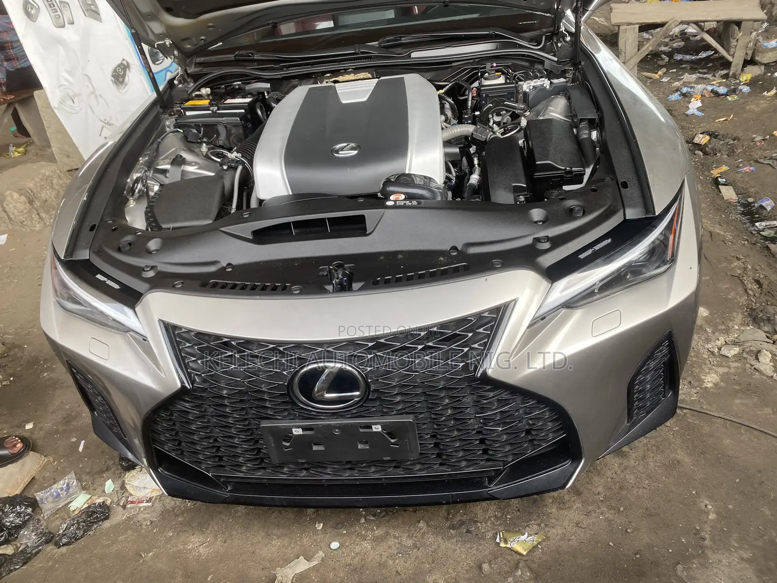 Lexus IS 300h 4WD 2021 Gray