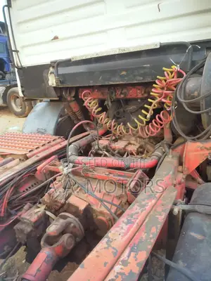 Fairly Used Man Diesel 6 Tyre Trailer Head for Sale