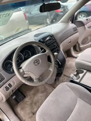 Toyota Sienna 2006 Gold