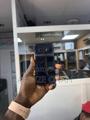 Samsung Galaxy S10e 128 GB Gray