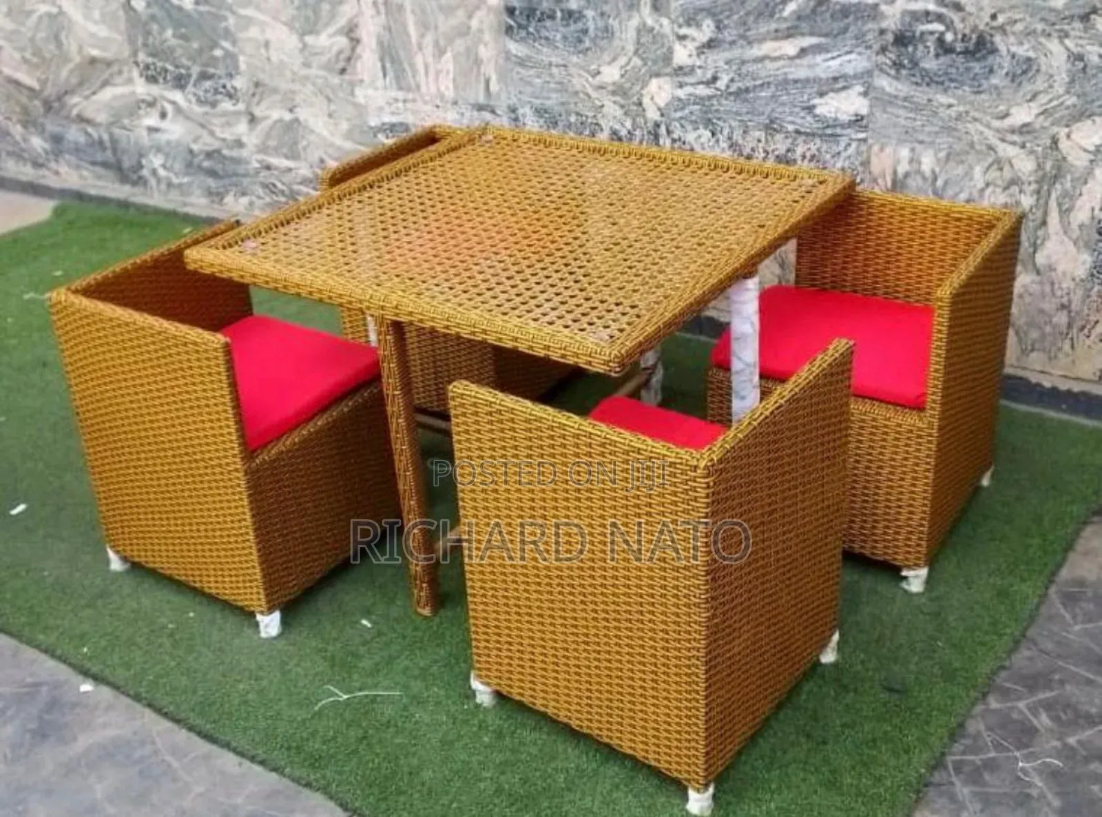 Sit Out and Comfortable Sofa Set