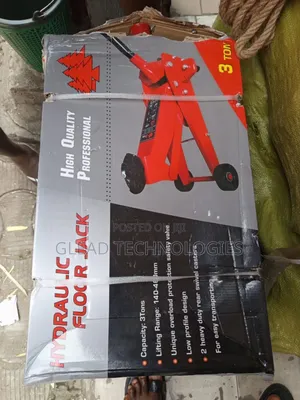 3 Ton Hydraulic Floor Jack.