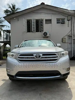 Toyota Highlander Limited 2011 Silver