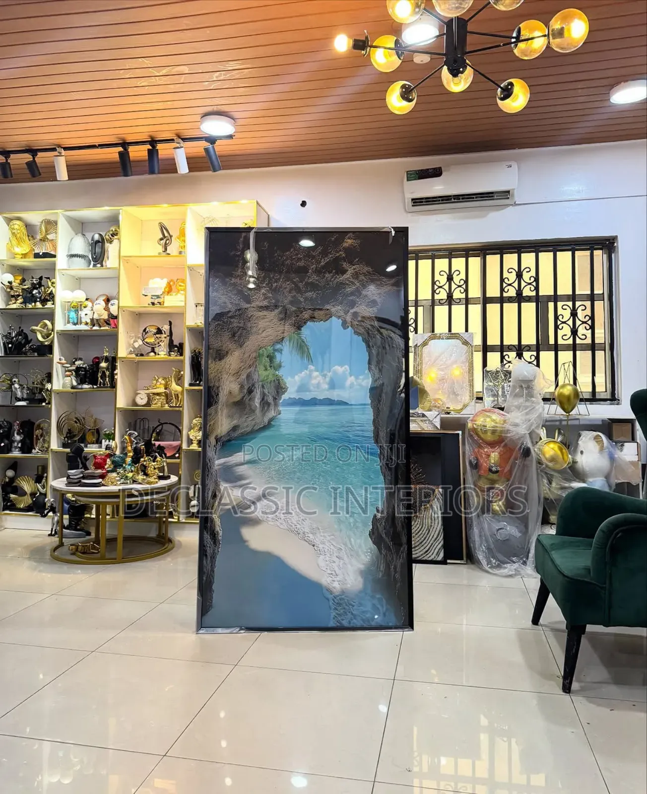 Customized Acrylic Wallframes