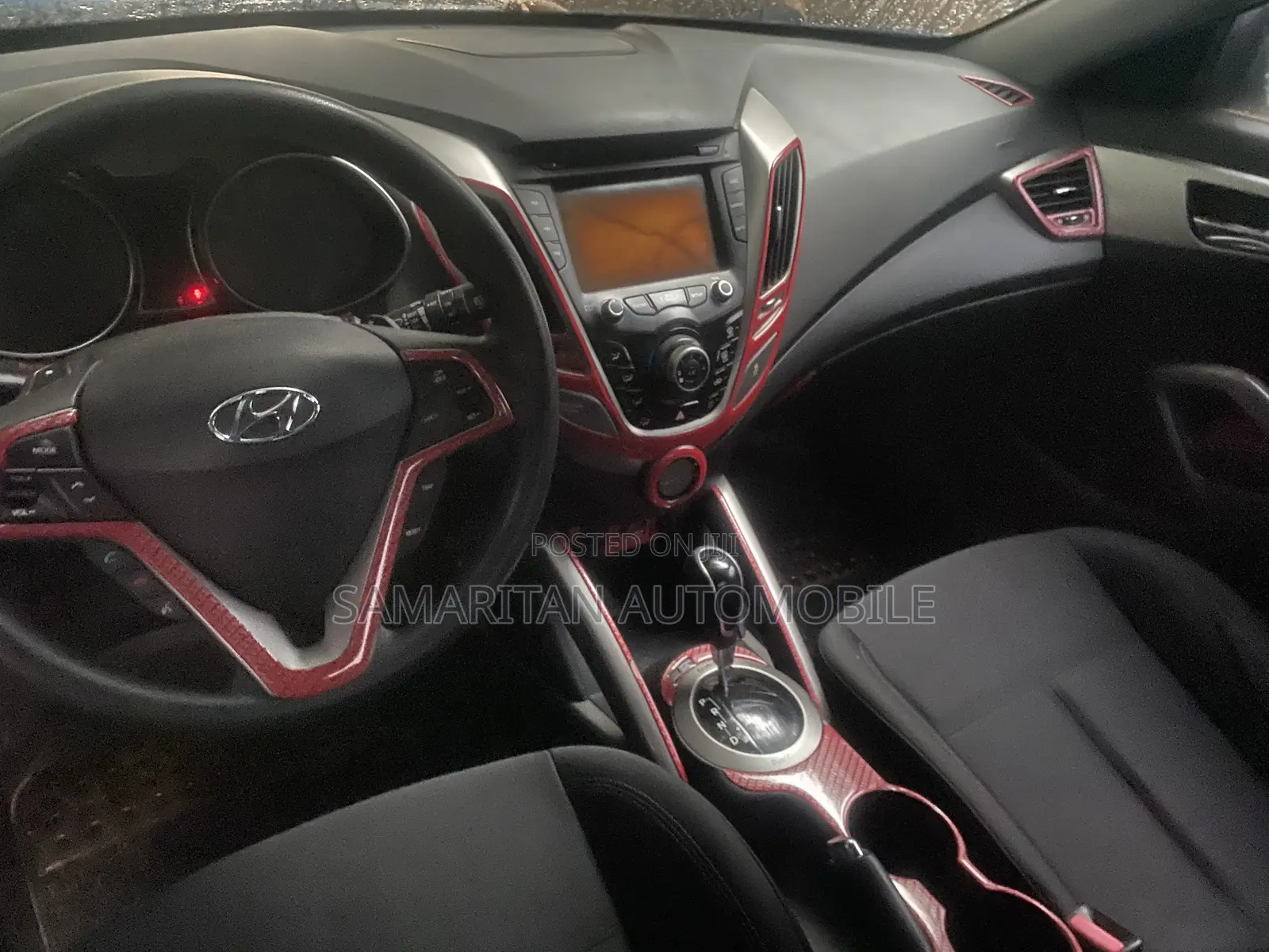 Hyundai Veloster Automatic 2012 White