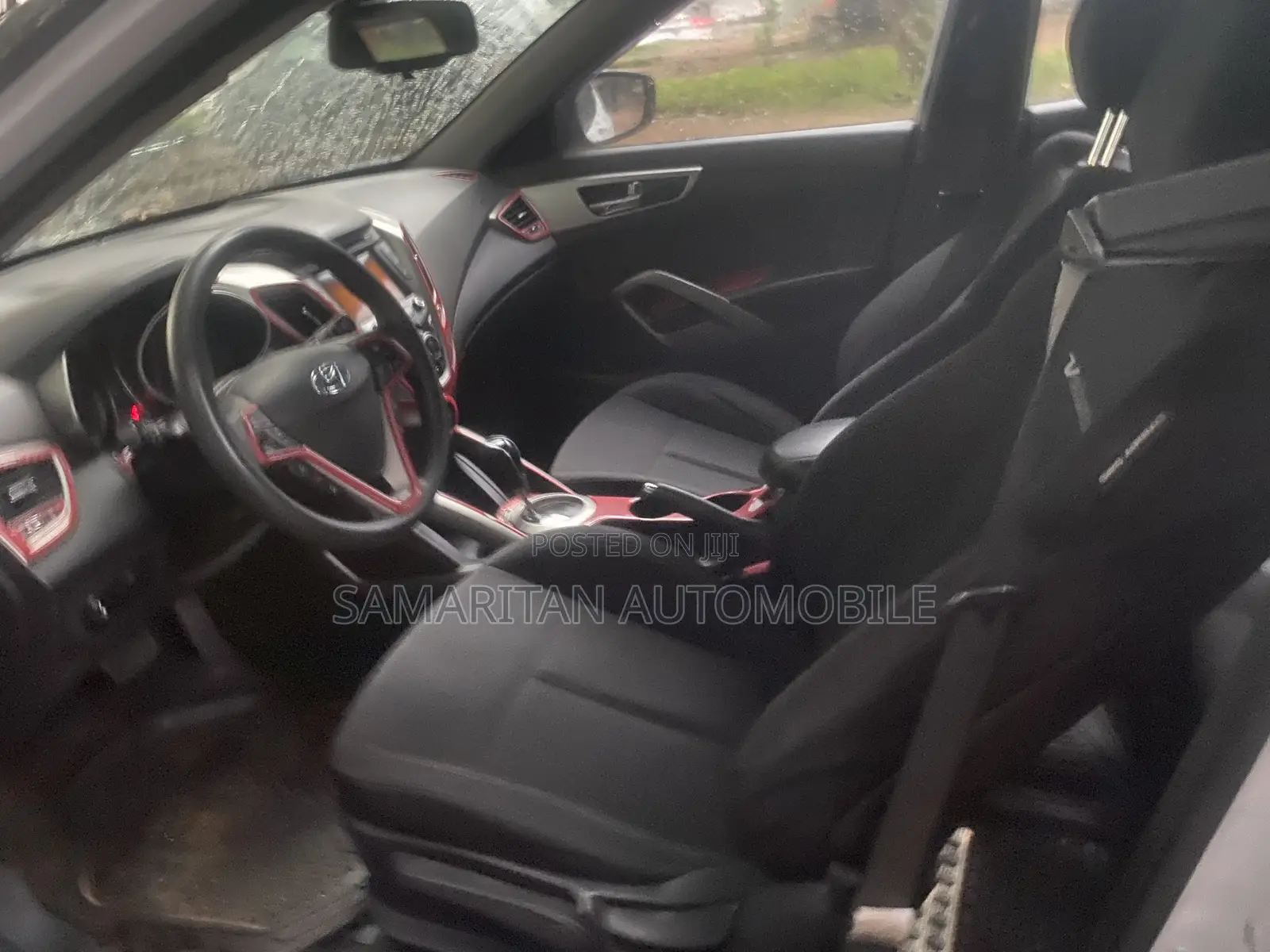 Hyundai Veloster Automatic 2012 White