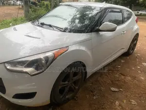 Hyundai Veloster Automatic 2012 White