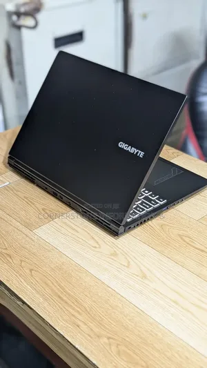 Laptop Gigabyte 32GB Intel Core I7 SSD 1T