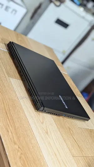 Laptop Gigabyte 32GB Intel Core I7 SSD 1T