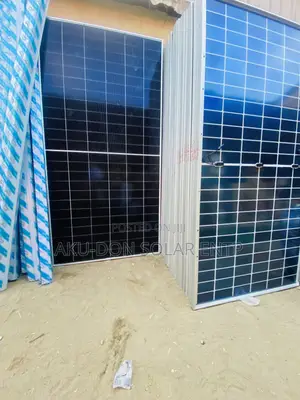 550watts 144cells Original Canadian Biaficial High Voltage Solar Panel