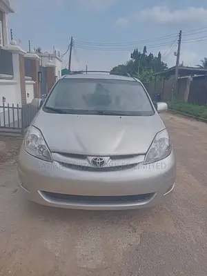 Toyota Sienna LE AWD 2006 Gold