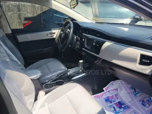 Toyota Corolla LE 4dr Sedan (1.8L 4cyl CVT) 2016 Black