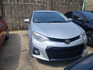 Toyota Corolla LE 4dr Sedan (1.8L 4cyl CVT) 2016 Silver