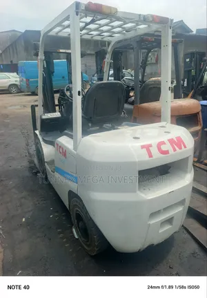 2.5tons Caterpillar Forklift