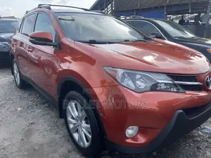 Toyota RAV4 Limited 4dr SUV AWD (2.5L 4cyl 6A) 2015 Orange