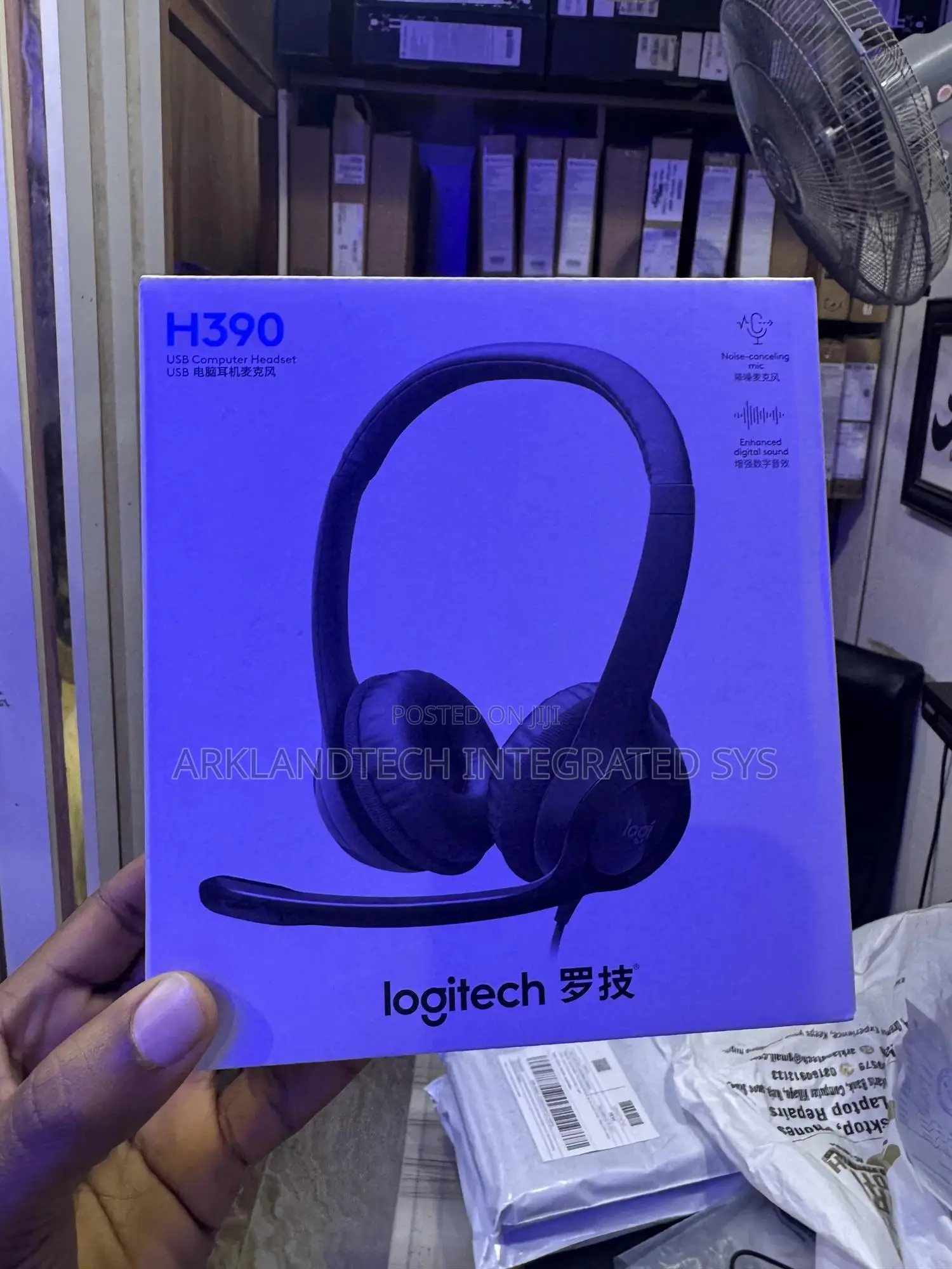Logitech H390 Usb Headset With Clear Chat Noise-canceling Microphone