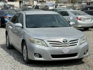Toyota Camry 2012 Silver