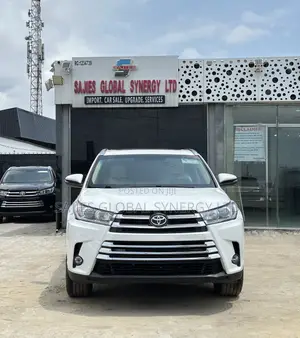 Toyota Highlander XLE 4dr SUV (3.5L 6cyl 6A) 2015 White