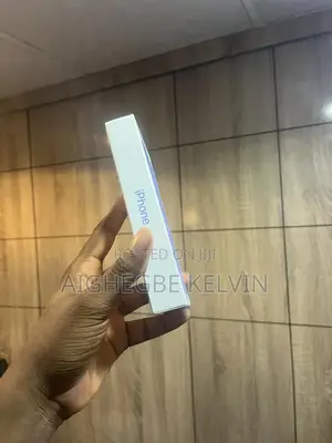 New Apple iPhone 16 128 GB Blue