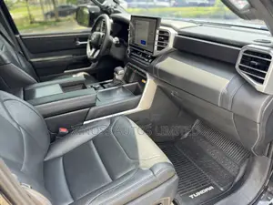 Toyota Tundra Platinum CrewMax 6.5' Bed 2024 Black