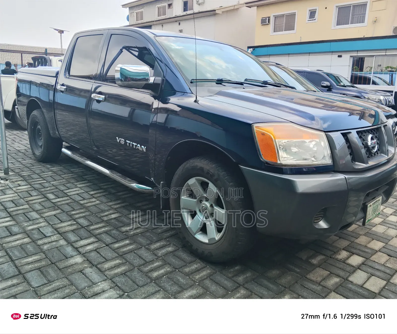 Nissan Titan 2012 Blue
