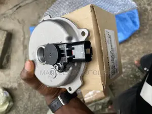 Kia Optima Camshaft Sensor 24360 2ggdo Oil Pump Cover Assy Hyundai