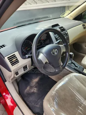 Toyota Corolla L 4-Speed Automatic 2013 Red