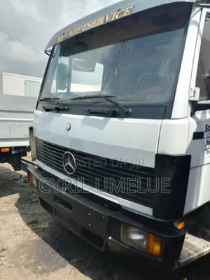Mercedes Benz Truck 814 Box Body