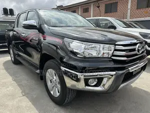 Toyota Hilux SR5 4x4 2019 Black