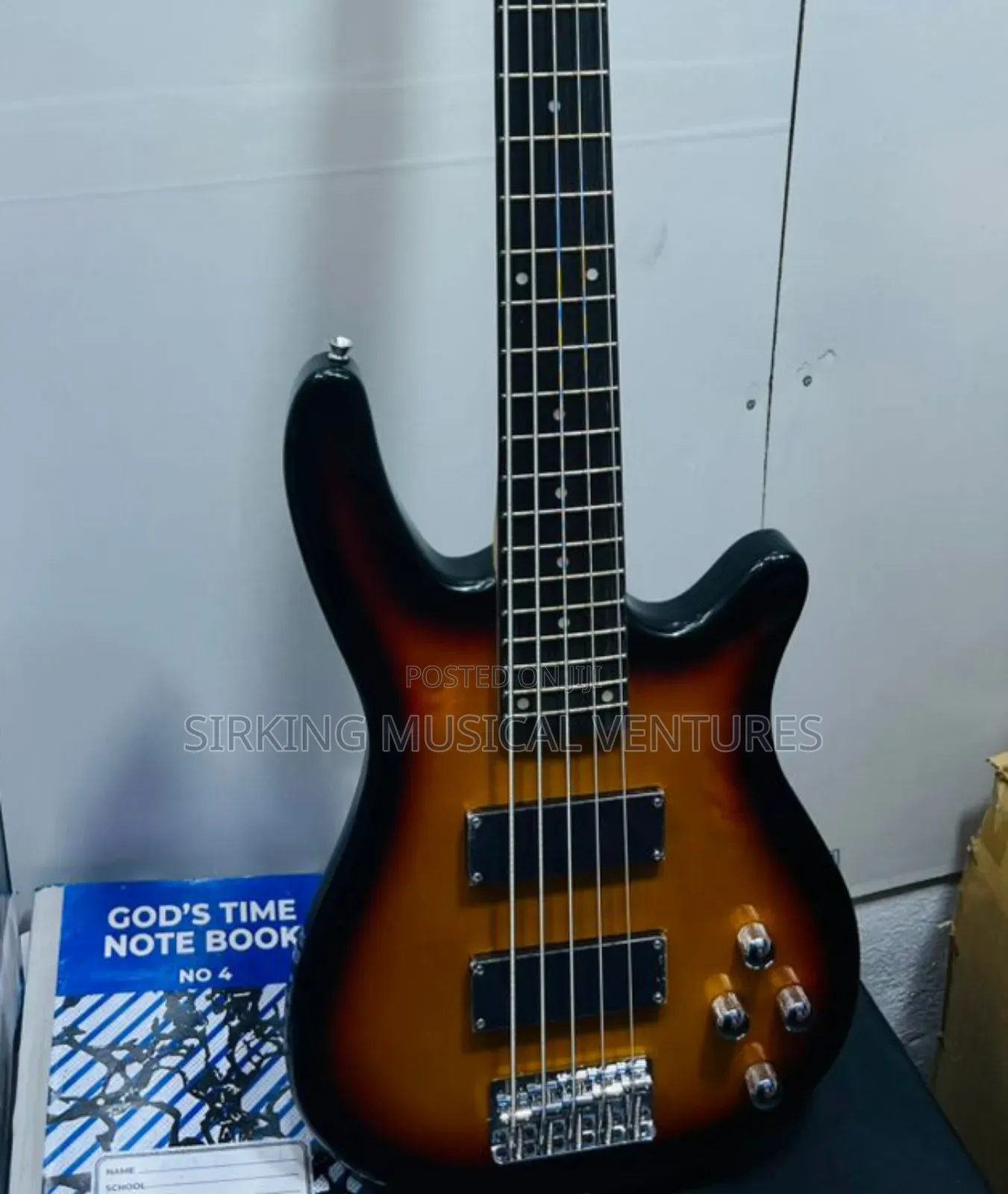 Fender Bass Guitar 5 Strings 24frets