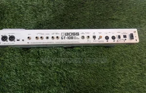 Boss Gt_10b