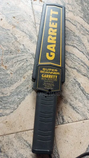 Garrett Super Scanner v Hand-Held Metal Detector.
