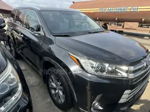 Toyota Highlander XLE 4dr SUV AWD (3.5L 6cyl 6A) 2015 Black