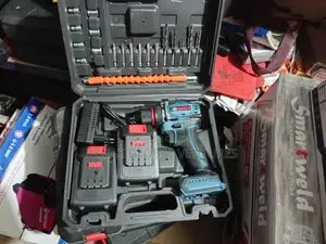 Bosch Cordless Screw Machine Set