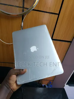 New Laptop Apple MacBook Air 4GB Intel Core I5 SSD 250GB