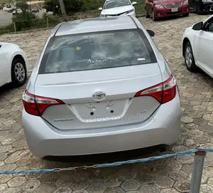 Toyota Corolla LE 4dr Sedan (1.8L 4cyl CVT) 2016 Gray