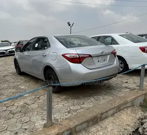 Toyota Corolla LE 4dr Sedan (1.8L 4cyl CVT) 2016 Gray