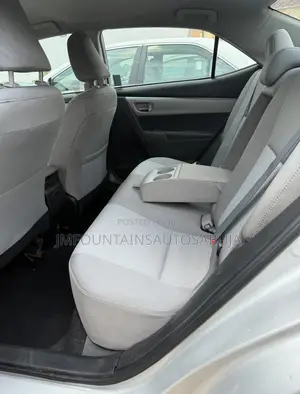 Toyota Corolla LE 4dr Sedan (1.8L 4cyl CVT) 2016 Gray