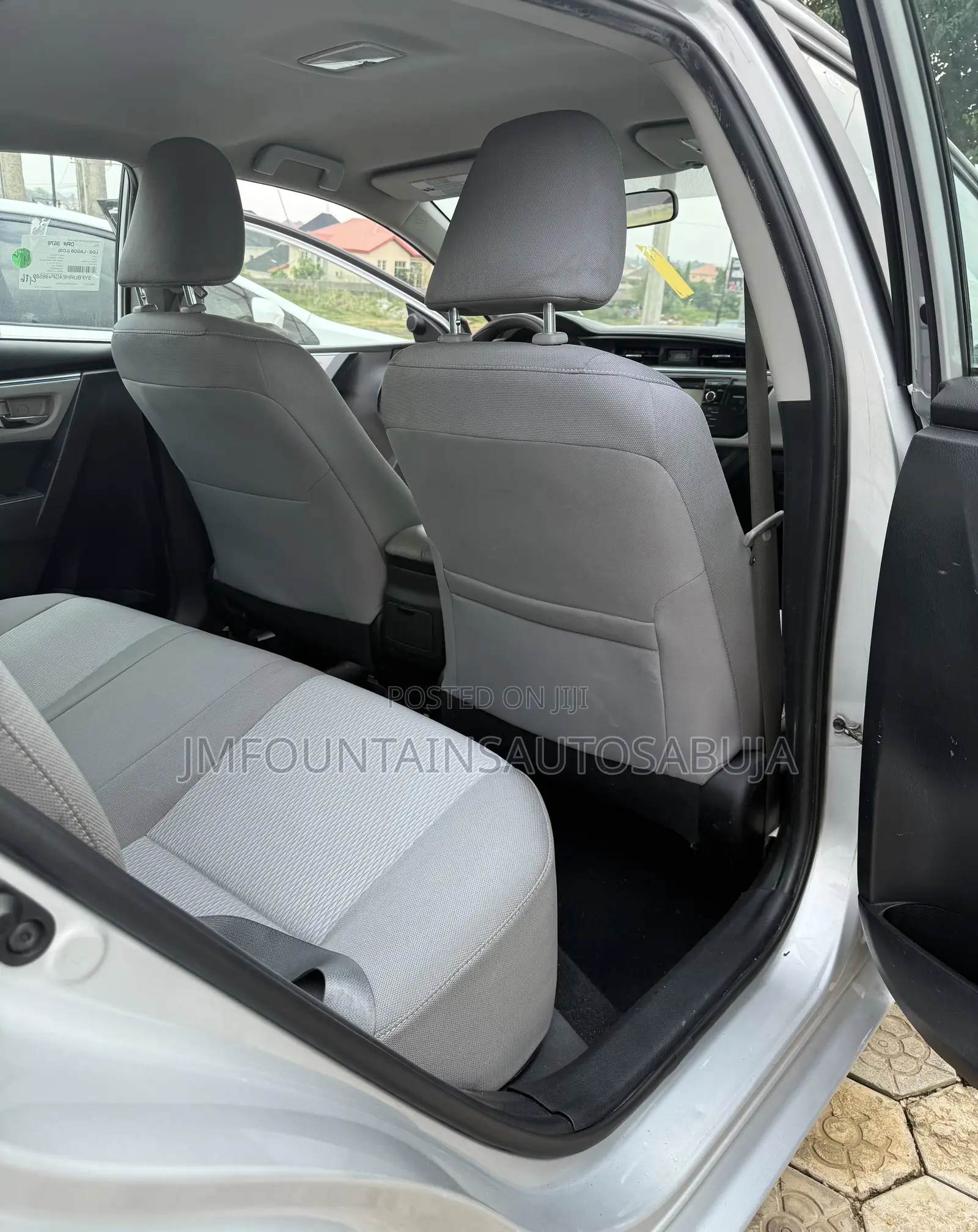 Toyota Corolla LE 4dr Sedan (1.8L 4cyl CVT) 2016 Gray