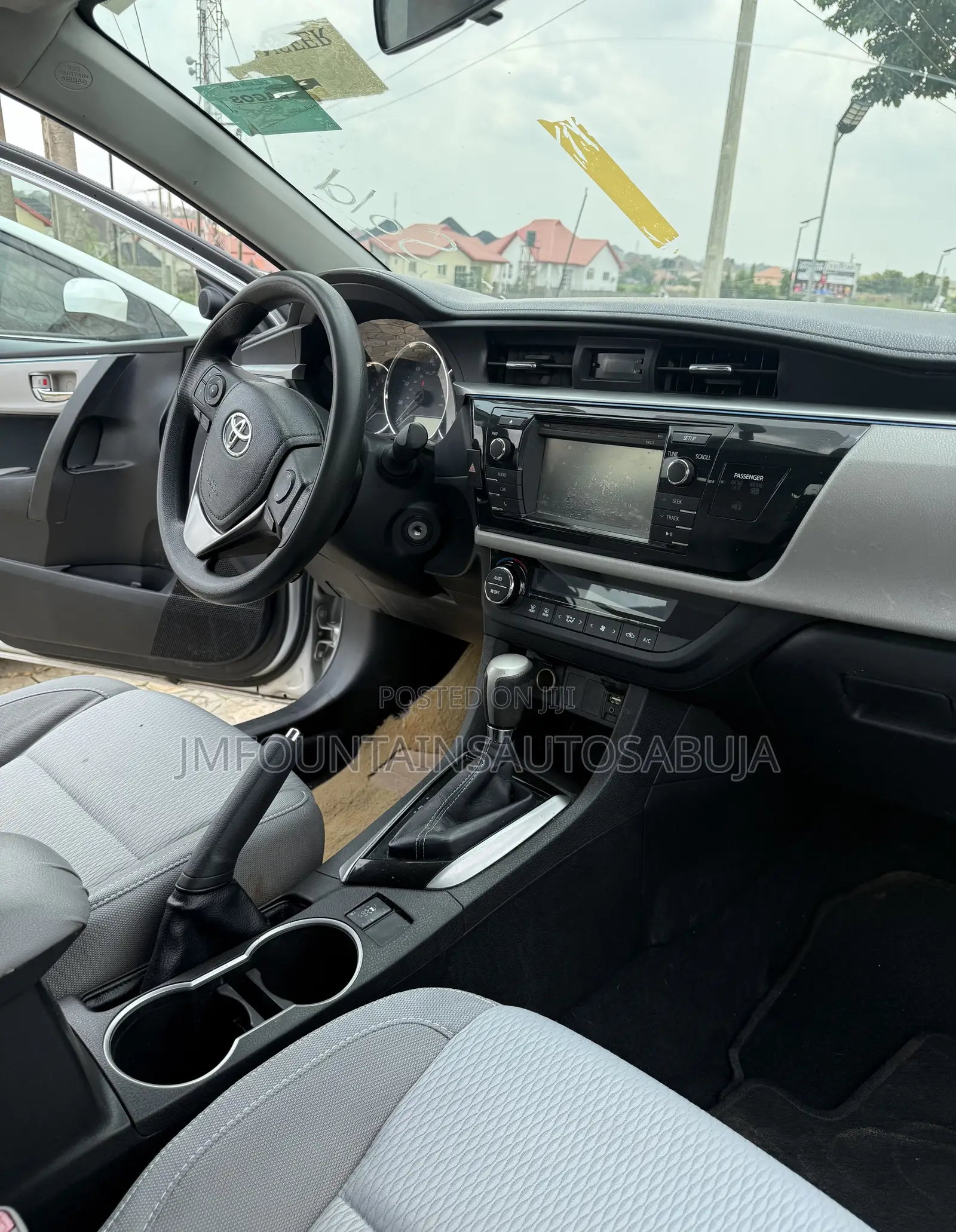 Toyota Corolla LE 4dr Sedan (1.8L 4cyl CVT) 2016 Gray