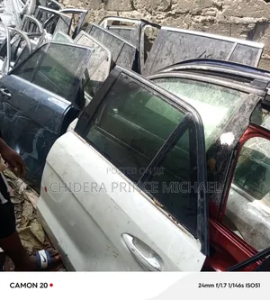 All Kinds of Mercedes Benz Doors Is Available 