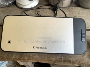 Food Saver Medium Food Vacuum Sealer With Nylon Cutter.