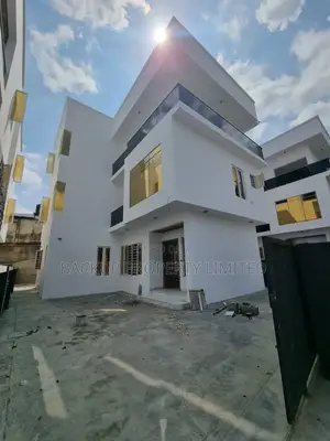 5bdrm Duplex in Opebi for sale