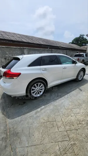 Toyota Venza AWD 2012 White