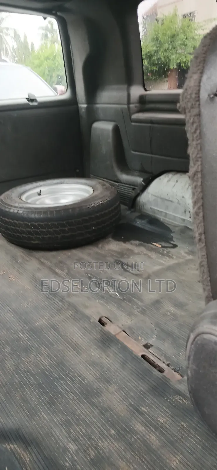 Chevrolet Bus