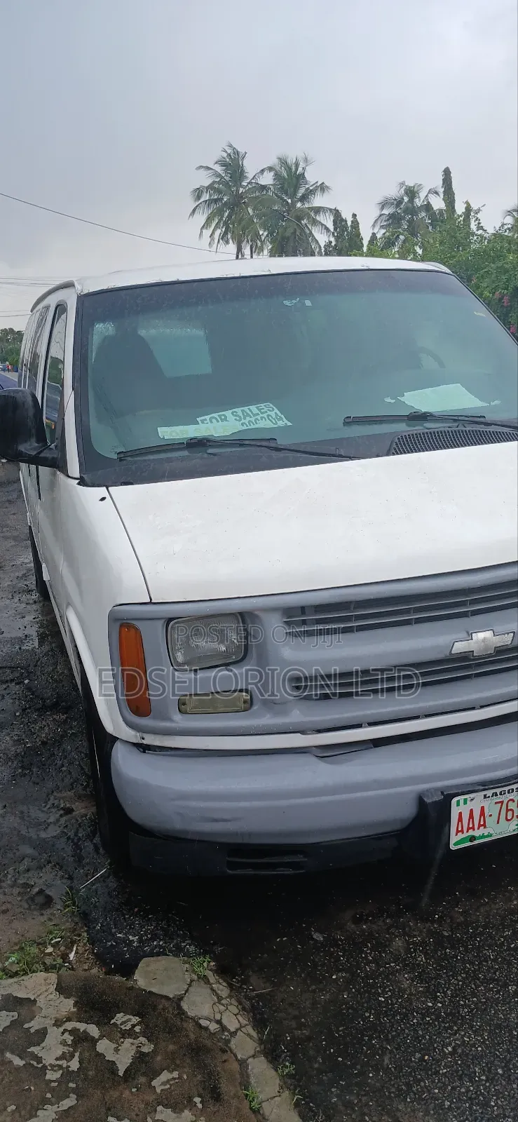 Chevrolet Bus