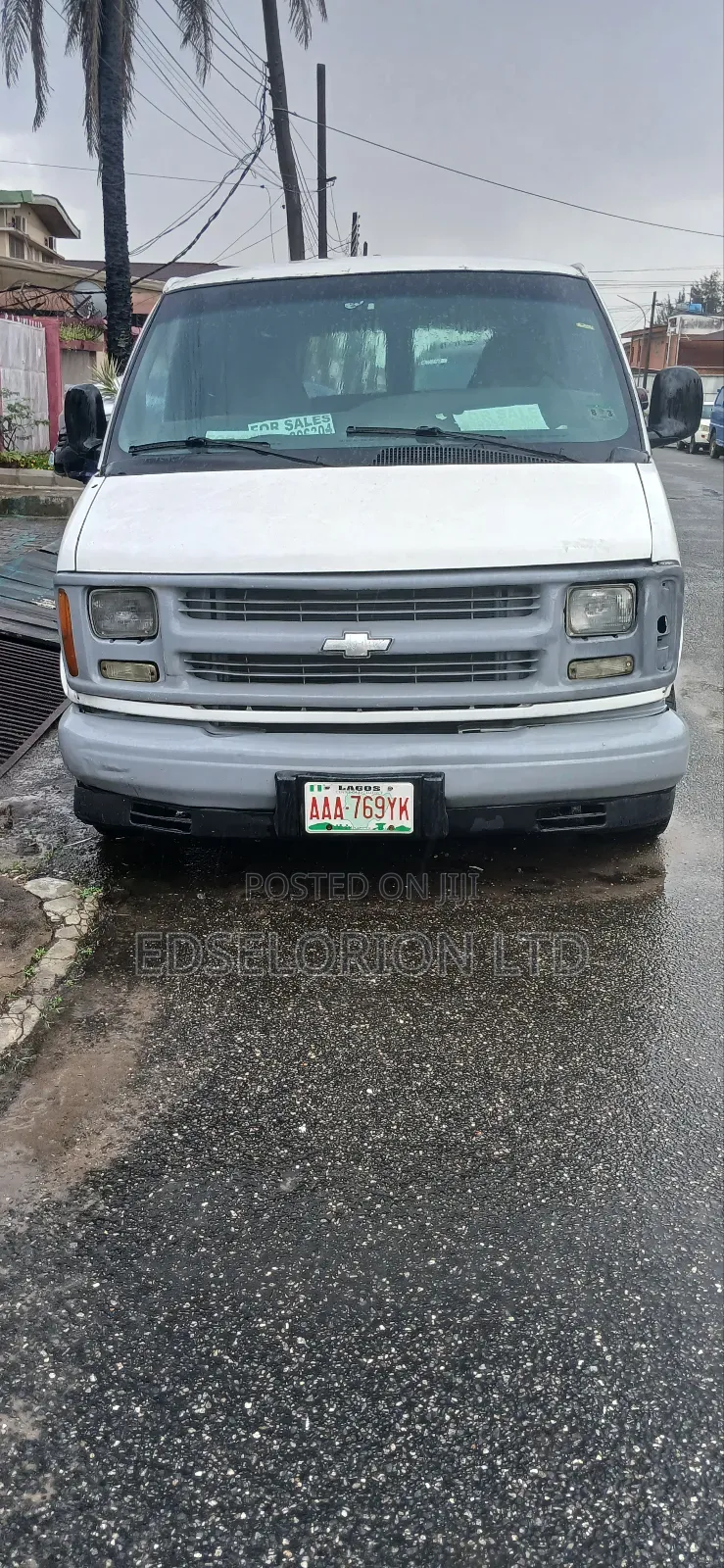 Chevrolet Bus