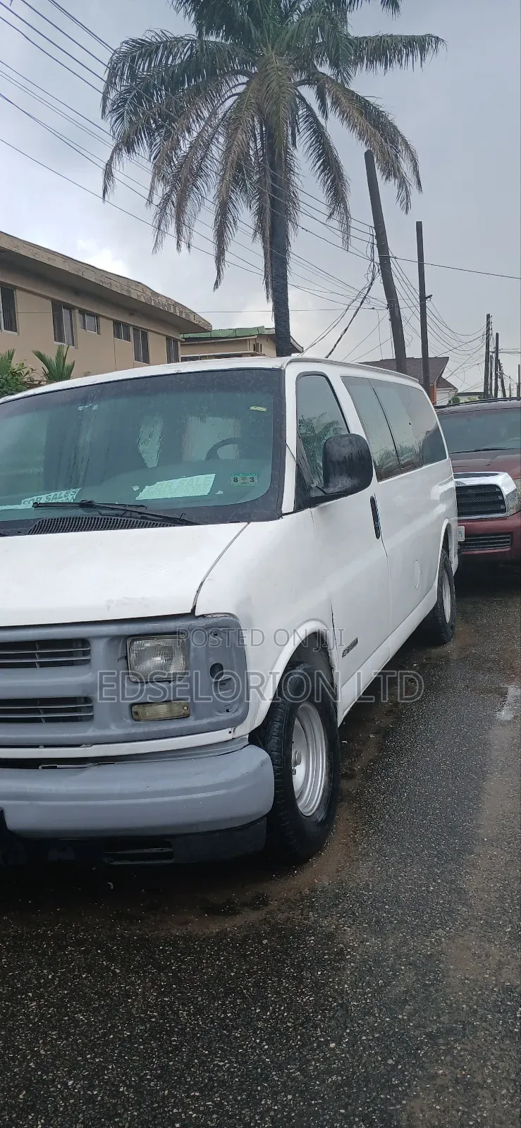 Chevrolet Bus