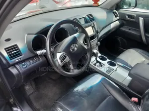 Toyota Highlander SE 3.5L 4WD 2013 Black